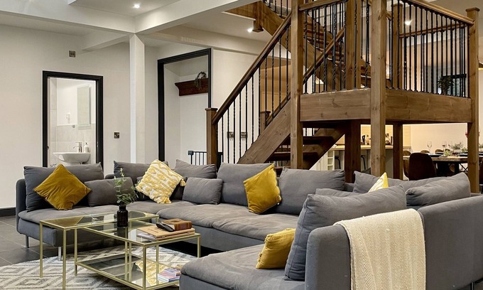 Rhiwbryfdir House | Capel Salem is an ideal residence for families and groups of friends seeking a picturesque getaway