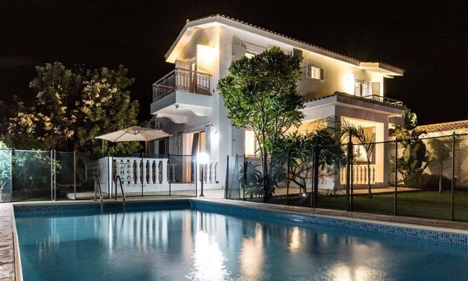 Latchi Villa | Capers Villa - sleeps 6 guests in 3 bedrooms