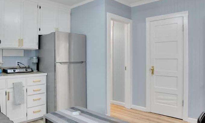 Capitola Apartment | Capitola Village Hideaway Bungalow - Pet friendly!