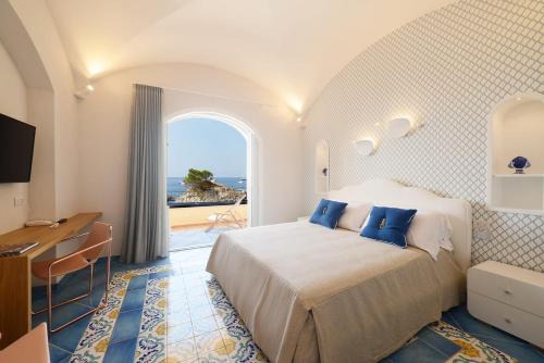 Marina Piccola Apartment | Capri beach relais Oltremare