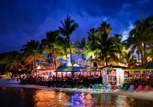 Sebastian Resort | Capt Hirams Resort