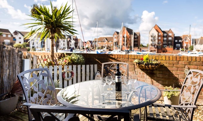 Eastbourne House | Captain's View - soak up the marina life