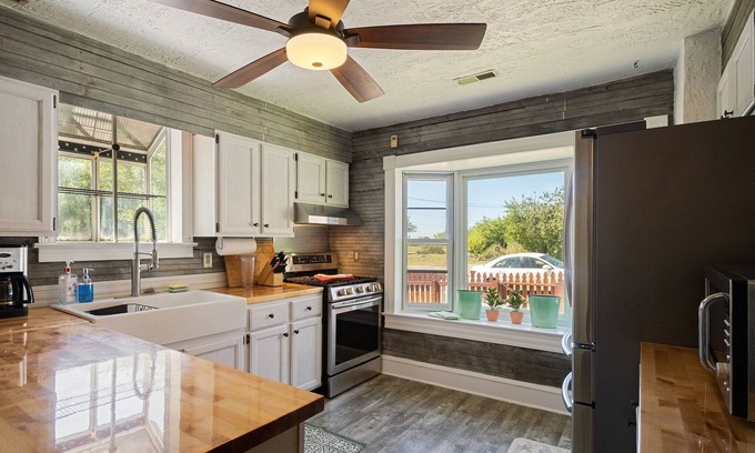 Willoughby Spit House | Captains Quarters By The Bay 3 Bedroom Cottage by RedAwning