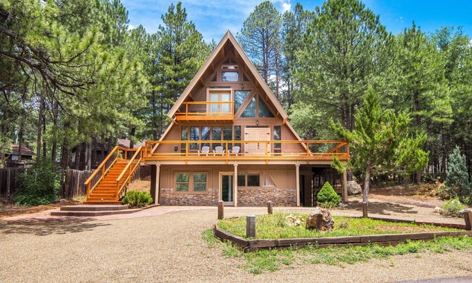 Kachina Village Cottage | Captivating 1 BR Chalet Hideaway! Prime Location!