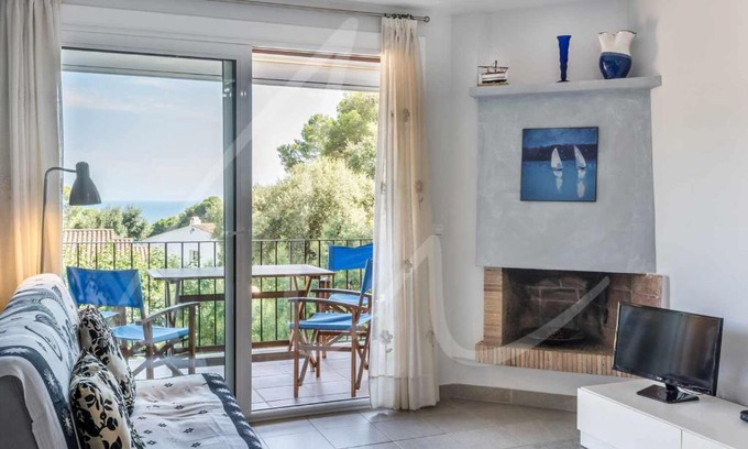 Calella de Palafrugell Apartment | Carabela by SeaMount Rentals