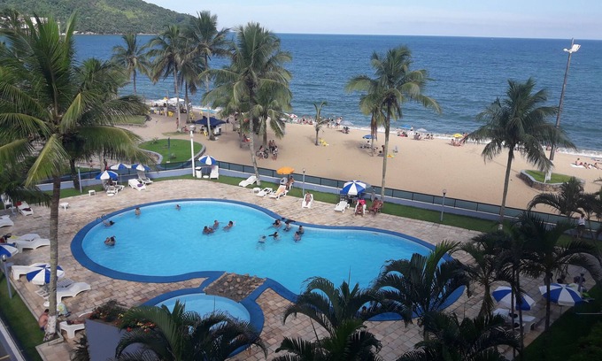 Prainha Apartment | Caraguá - Martim de Sá - Foot in the Sand. Up to 12 X on credit card
