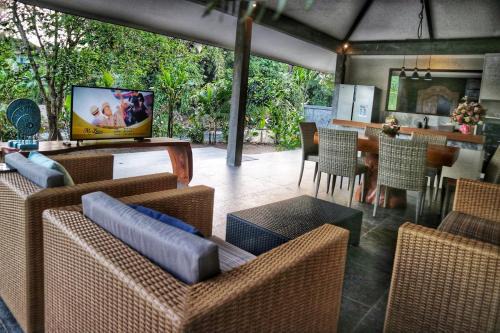 Celuk Villa | Carangsari 3 Bedroom Villa with Private Swimming Pool and Riverside