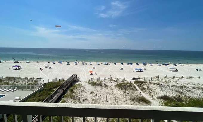 Gulf Shores Condo | Caribbean #403 Direct Gulf Front 1 BR w/Bunks