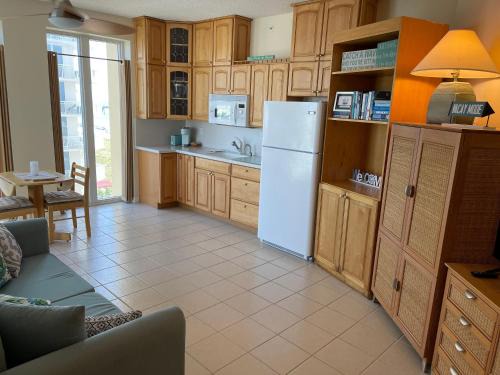 Navarre Beach Apartment | Caribbean Resort 501A - Link To The Beach