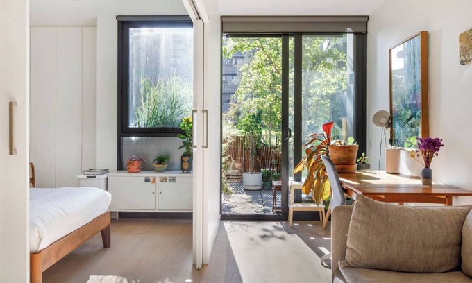 Carlton Apartment | Carlton meets Fitzroy at this Leafy Urban Hideaway