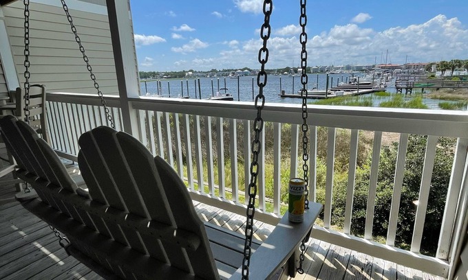 North Carolina Coast Condo | Carolina Family Tides: On the water, boat slip, steps from beach, and VIEWS!