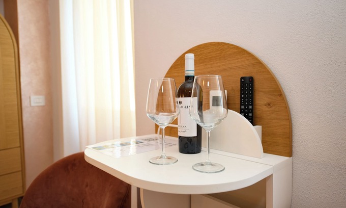 Sirmione House | CAROLINA INN - MARIA CALLAS