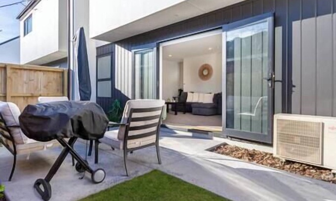 Christchurch House | Carpark/CBD/Warm and Quiet/Standalone/Sunny