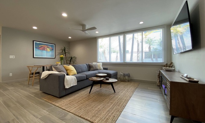 Carpinteria Condo | CARPINTERIA BEACH - MID WEEK SPECIAL SUNDAY - THURSDAY UNTIL MID NOVEMBER