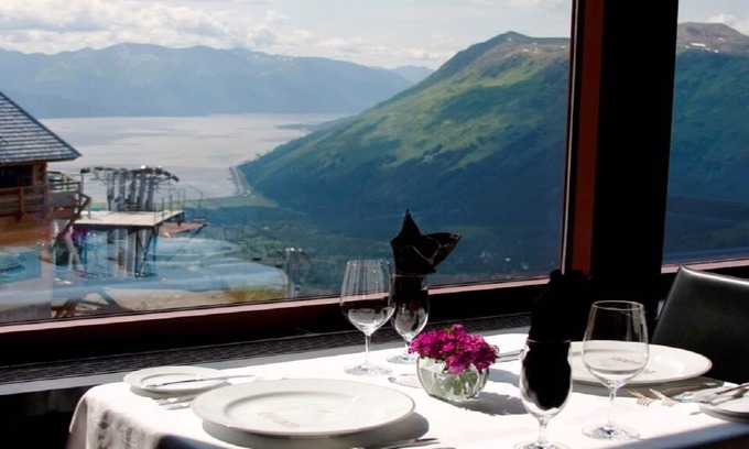 Alyeska Cabin | Carriage House Accommodations