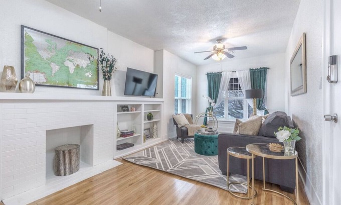 Downtown Tulsa Apartment | Carson Flats #6-Downtown|BOK|OSU MED|Gathering Pl