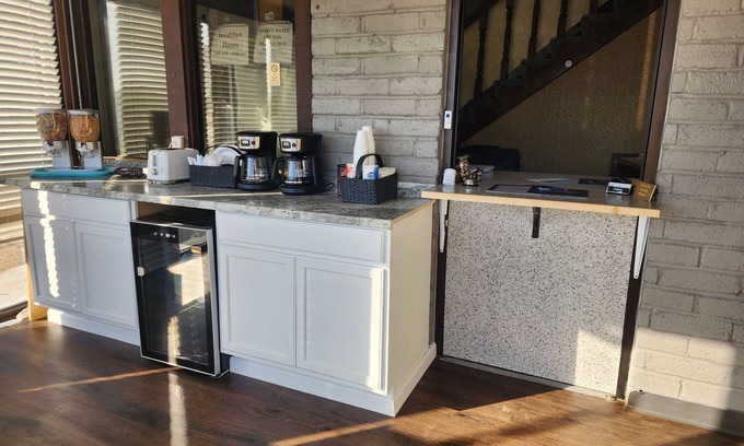 Carthage Hotel | Carthage Inn