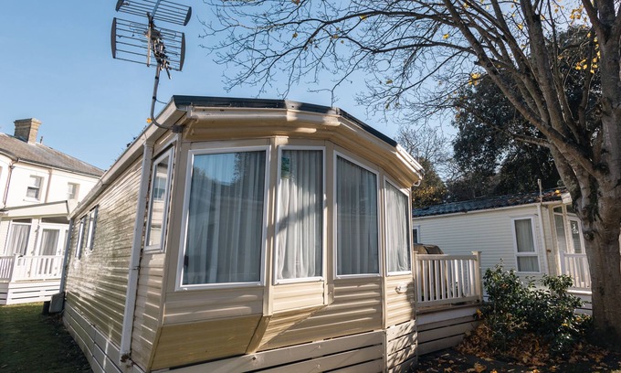 Mudeford Ski Chalet | Cartref - our home from home in Mudeford
