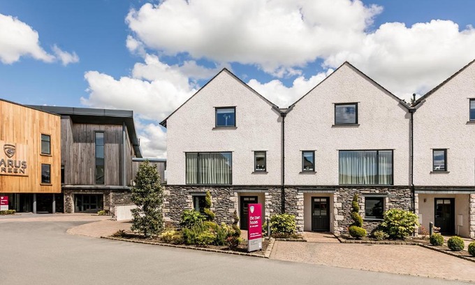 Kendal Apartment | Carus Green Golf Club Townhouse