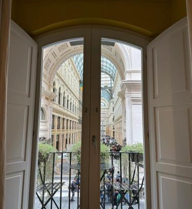 Quartieri Spagnoli Hotel | Caruso Place Luxury Rooms & Suites