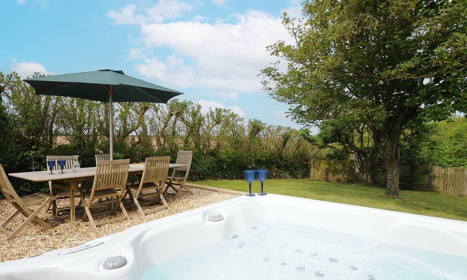 Camborne Cottage | CARVANNEL COTTAGES, pet friendly, with hot tub in Portreath
