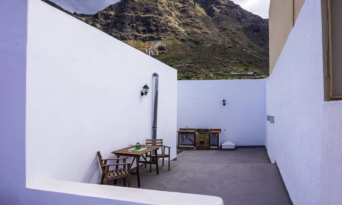 Los Silos House | Casa Ángela, Canarian Heritage