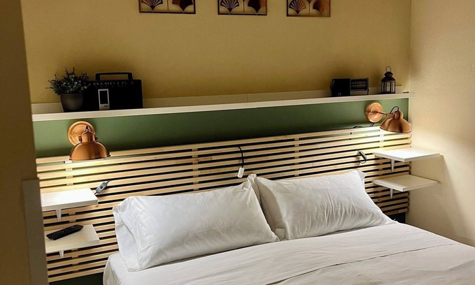 Mezzago Apartment | CASA AIDA B&B by Opera House