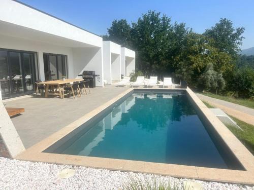 Cossourado Villa | Casa Alto Horizonte