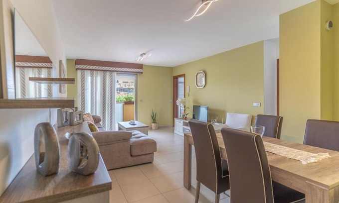 Alcala House | CASA ANA