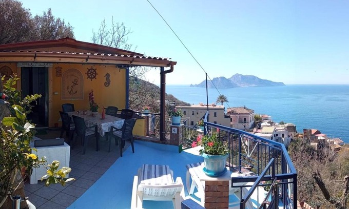 Massa Lubrense Ski Chalet | Casa Ancora