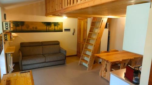 Corteno Golgi Apartment | CASA APRICA - BoxAuto - Wifi -