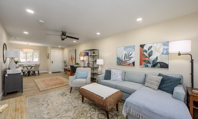 Paradise Valley Village Condo | CASA Aria/3rd Floor Gorgeous Unit