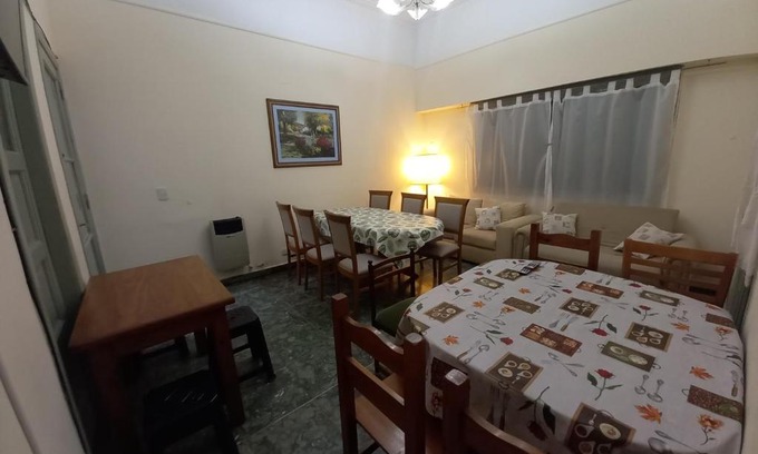 Comuna 12 House | CAsA ARTIGAS 5684
