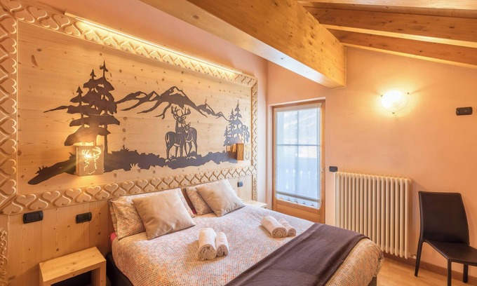 Livigno Apartment | Casa Azzurra with Mountain View, Wi-Fi, Balcony and Garden