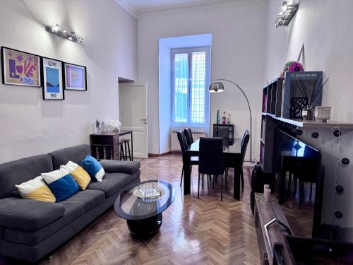 Prati Apartment | Casa Bellezza a Cola di Rienzo in Centro