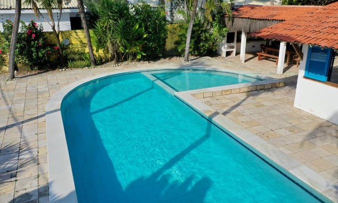 Barra Mar House | Casa Bonita da Barra - 04 quartos, 170m da praia barramar