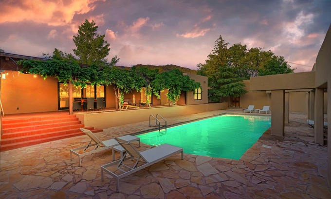 Northeast Heights House | Casa Cascada - 6 BR - Game Room - Huge Pool - Sleeps 21!