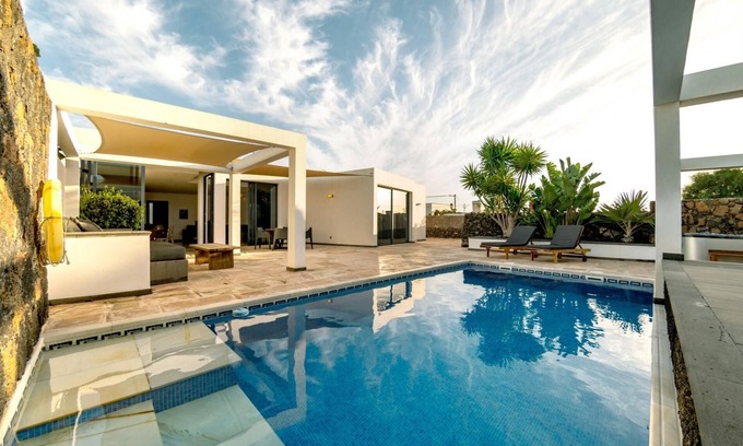 La Oliva Villa | Casa Chani with heated pool in El Roque