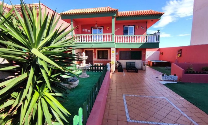 Arico House | Casa Cielito Lindo