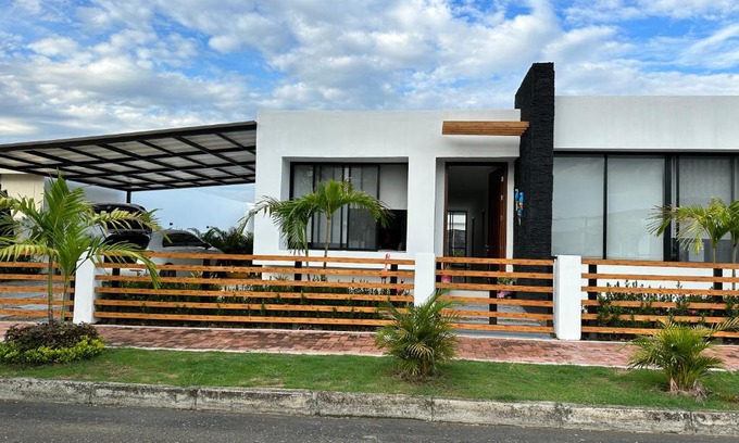 Girardot House | Casa con piscina Girardot condominio Tierra Linda-Hampton