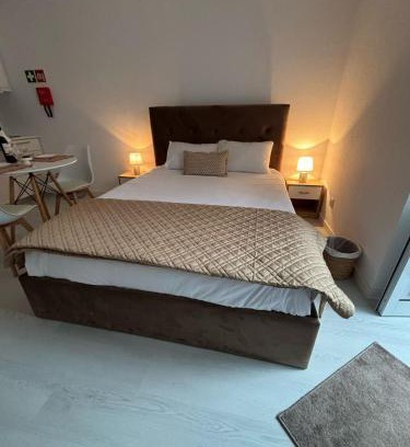 Praia da Vitoria Apartment | Casa da Praça I