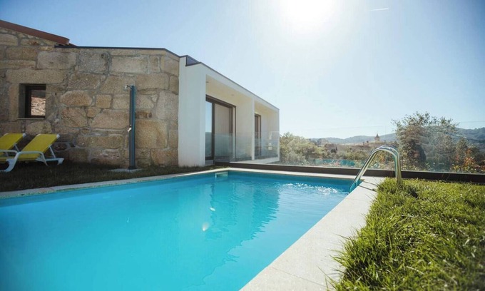 Souto House | Casa da Vila - Piscina Jacuzzi Vistas @Gerês
