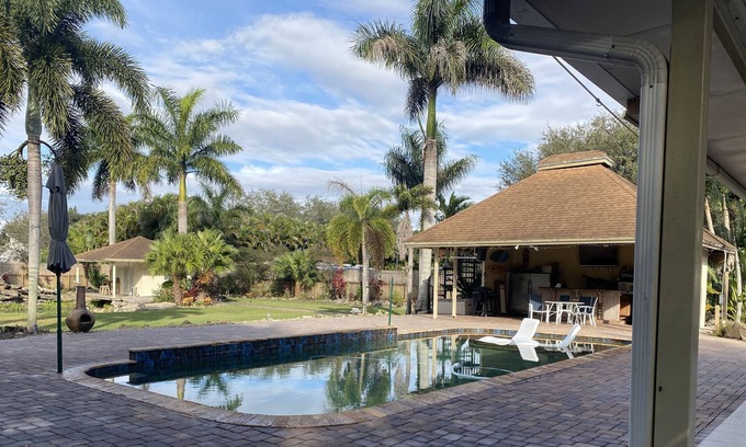 Southwest Ranches House | Casa de Cox, Private home w/gated entrance, two master bedrooms and guest house