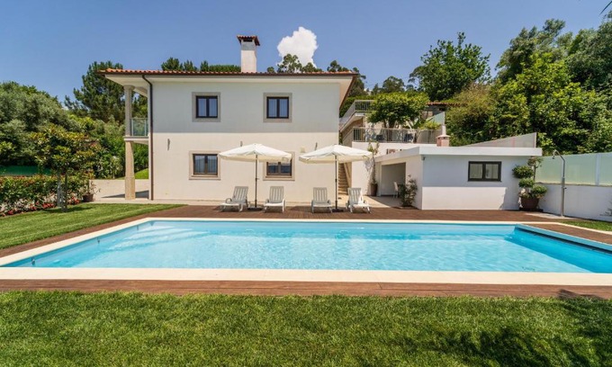 Barcelos House | Casa de Eiró by House and People