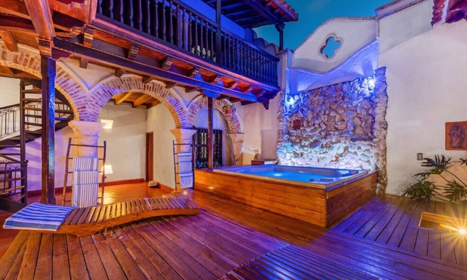 Cartagena Walled City House | Casa De La Moneda, Walled city 6BD