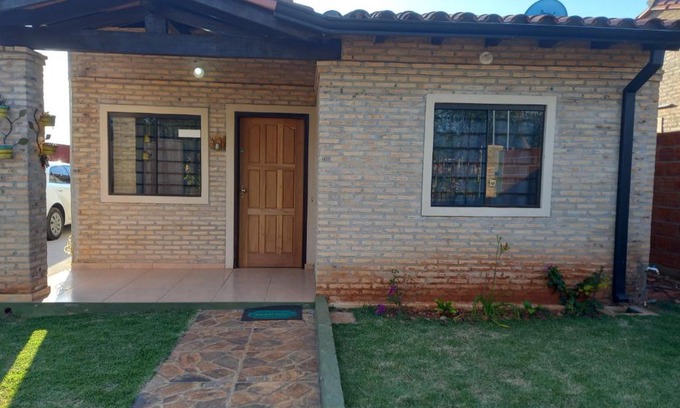Luque House | Casa de paz