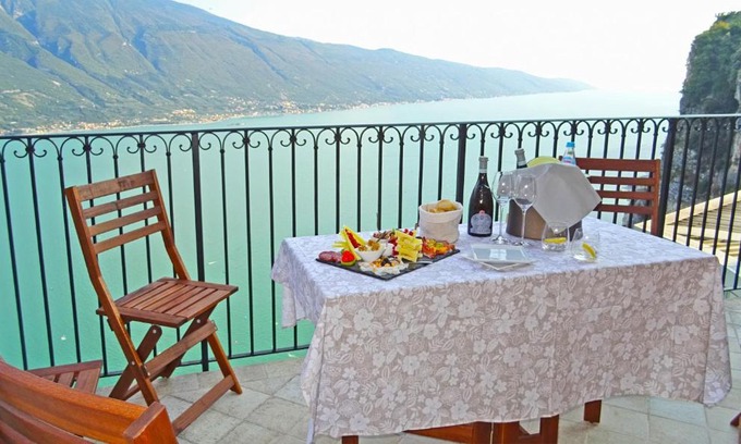 Pieve House | Casa De Pol Exclusive Lake View by Gardadomusmea