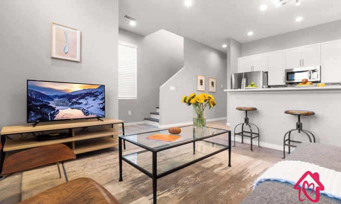 Downtown Albuquerque House | Casa De Tijeras – Amazing Downtown 3bd w Garage