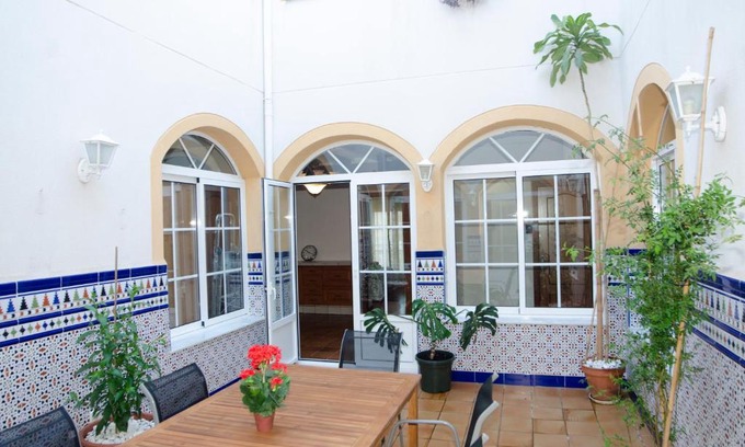 La Trinidad House | Casa del Patio Andaluz