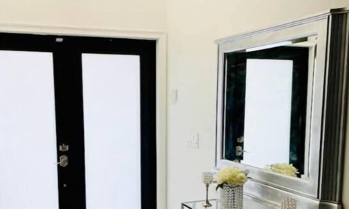 Sunshine House | Casa Del Sol Lehigh - 3/2 Jetted Tub & Open Backyard